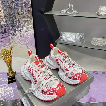 バレンシアガ スニーカー