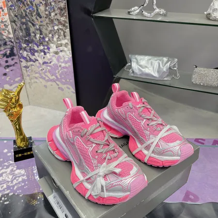 バレンシアガ スニーカー