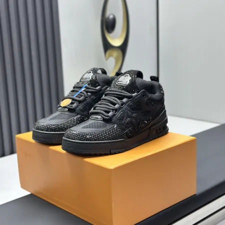 ルイヴィトン カジュアルシューズ