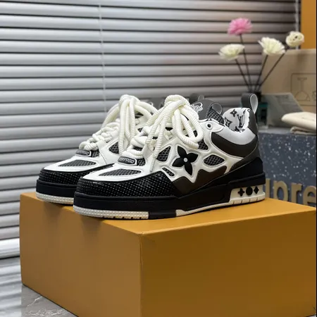 ルイヴィトン カジュアルシューズ