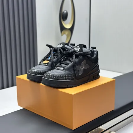 ルイヴィトン カジュアルシューズ