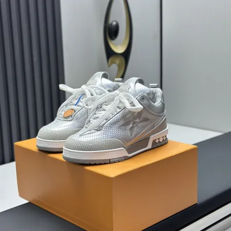 ルイヴィトン カジュアルシューズ