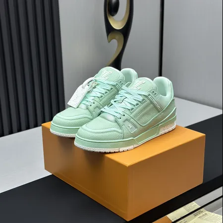 ルイヴィトン カジュアルシューズ