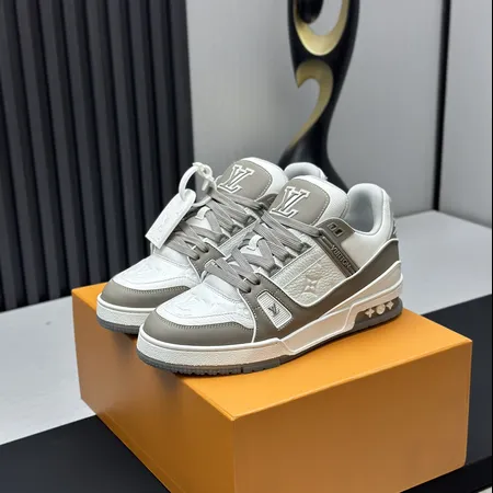 ルイヴィトン カジュアルシューズ