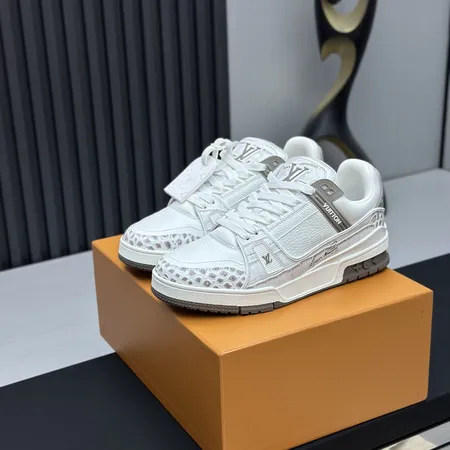 ルイヴィトン カジュアルシューズ