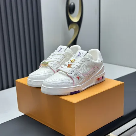 ルイヴィトン カジュアルシューズ