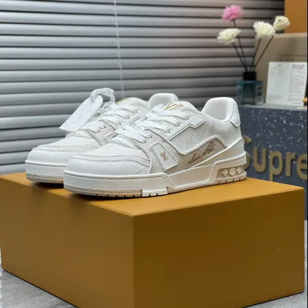 ルイヴィトン カジュアルシューズ