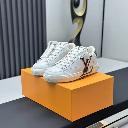 ルイヴィトン カジュアルシューズ