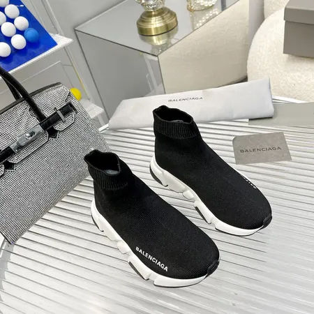 バレンシアガ カジュアルシューズ