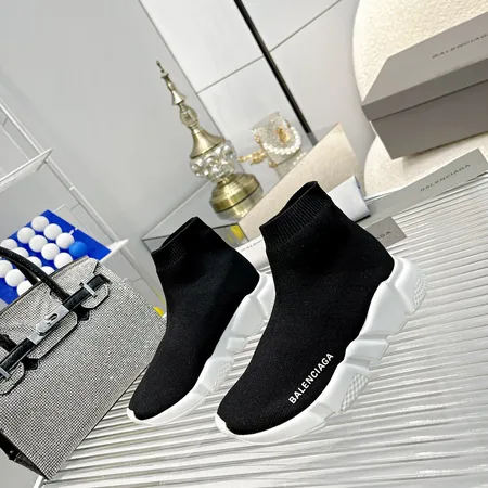 バレンシアガ カジュアルシューズ