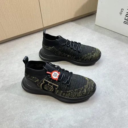 フェラガモ カジュアルシューズ