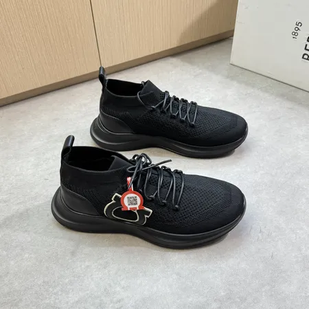 フェラガモ カジュアルシューズ