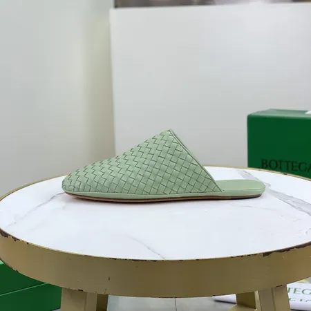 ボッテガ ヴェネタ スリッパ