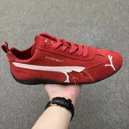 プーマ スニーカー