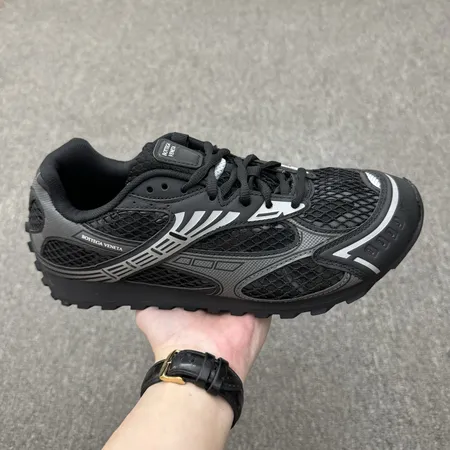 ボッテガ ヴェネタ スニーカー