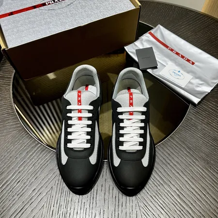 プラダ カジュアルシューズ