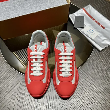 プラダ カジュアルシューズ