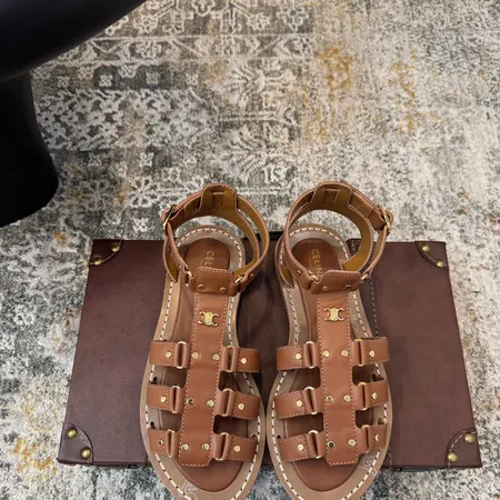 セリーヌ サンダル