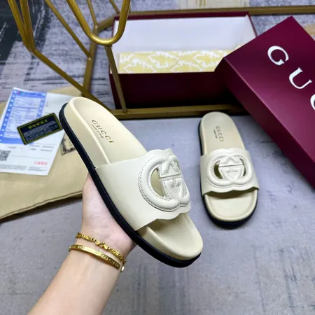 グッチ スリッパ