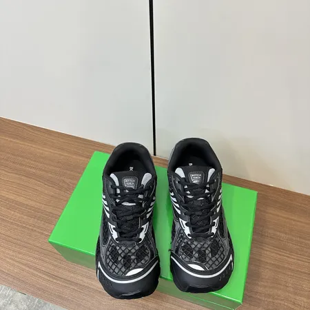 ボッテガ ヴェネタ スニーカー