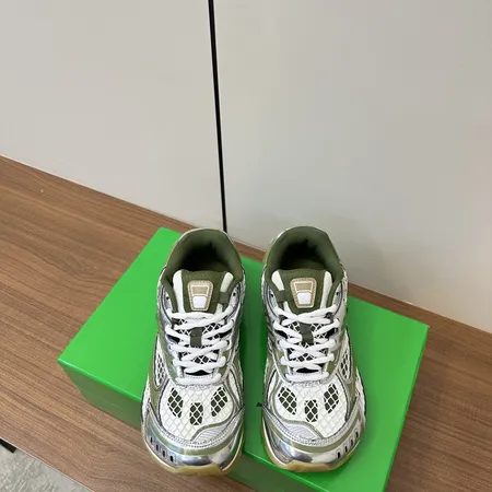 ボッテガ ヴェネタ スニーカー