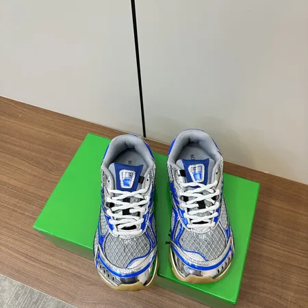 ボッテガ ヴェネタ スニーカー