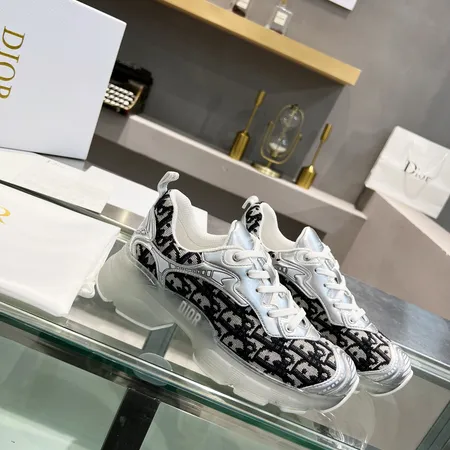 ディオール カジュアルシューズ