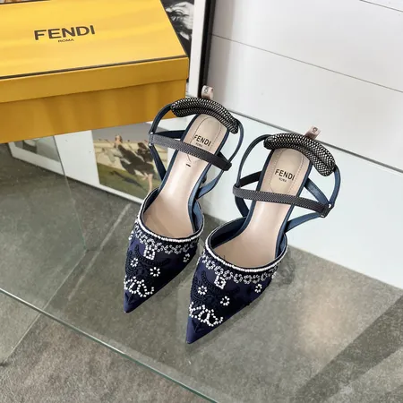 フェンディ サンダル