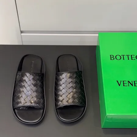 ボッテガ ヴェネタ スリッパ