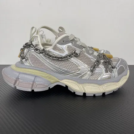 バレンシアガ スニーカー