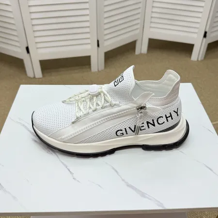 ジバンシィ スニーカー