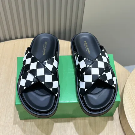 ボッテガ ヴェネタ スリッパ