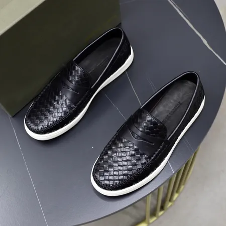 ボッテガ ヴェネタ カジュアルシューズ