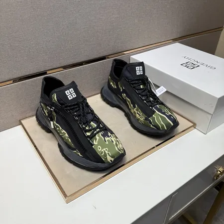 ジバンシィ カジュアルシューズ