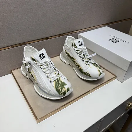 ジバンシィ カジュアルシューズ