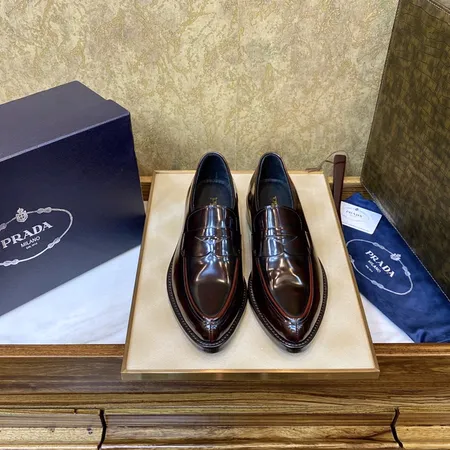 プラダ ビジネスシューズ