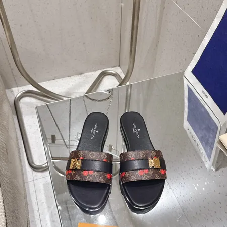 ルイヴィトン サンダル