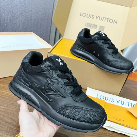 ルイヴィトン カジュアルシューズ