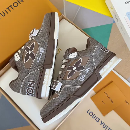 ルイヴィトン カジュアルシューズ