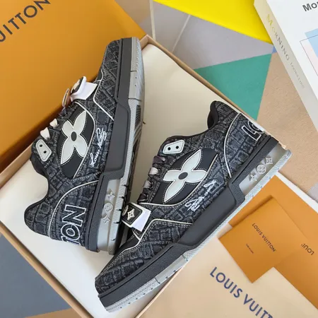 ルイヴィトン カジュアルシューズ