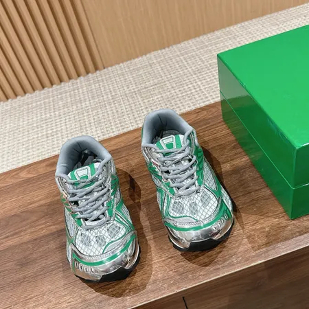 ボッテガ ヴェネタ スニーカー