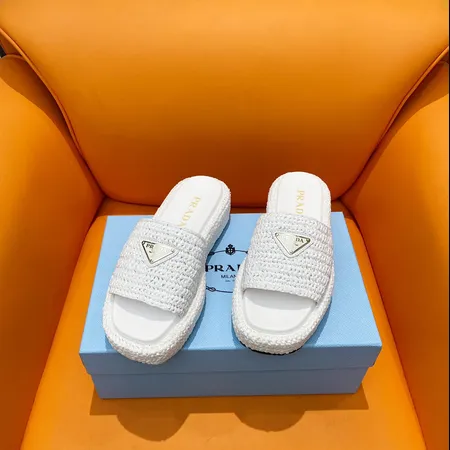 プラダ スリッパ