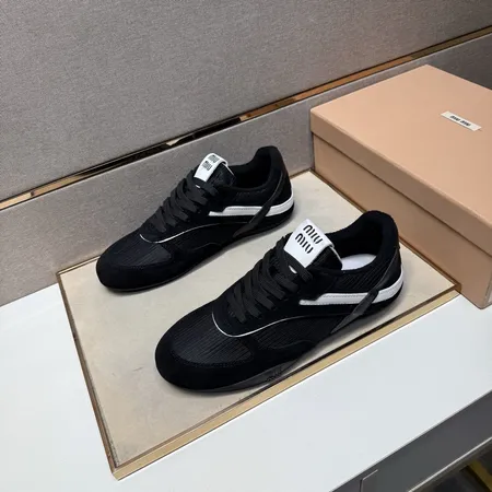 ミュウミュウ スニーカー