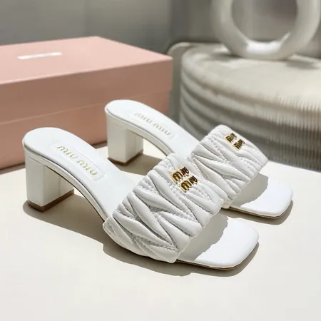 ミュウミュウ サンダル