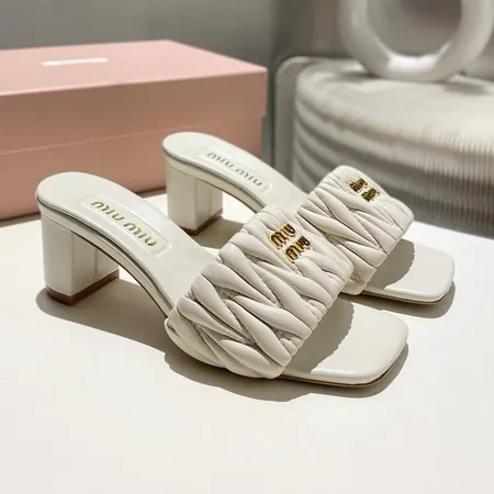 ミュウミュウ サンダル