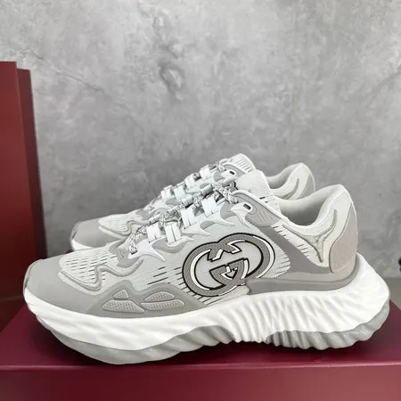 グッチ スニーカー