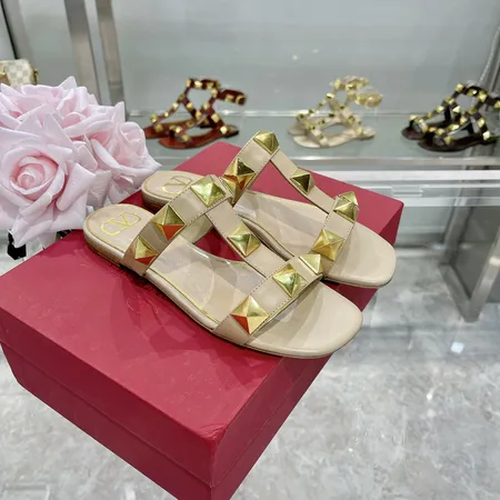 ヴァレンティノ スリッパ