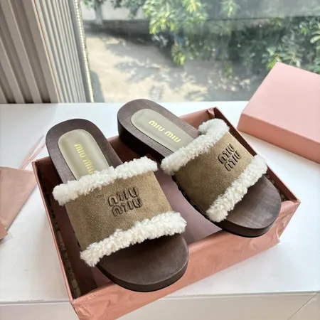 ミュウミュウ スリッパ