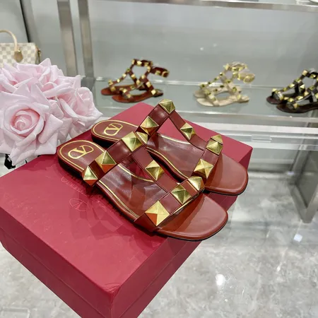 ヴァレンティノ スリッパ