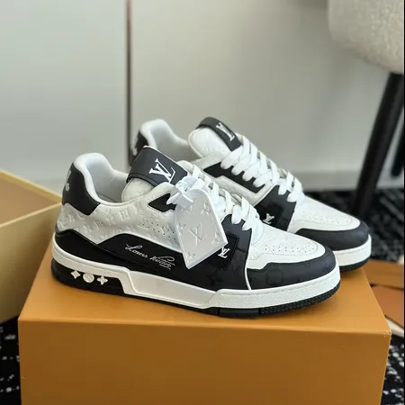 ルイヴィトン カジュアルシューズ